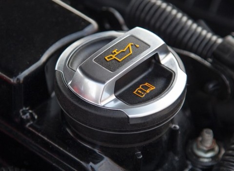 Výmena oleja a filtra + servisná prehliadka vozidla aleboservisná prehliadka hybridného vozidla.