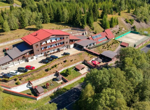 Krušné hory: Jáchymov a Božídarské rašeliniská v Pensione H s raňajkami + krytý bazén, wellness a aktivity