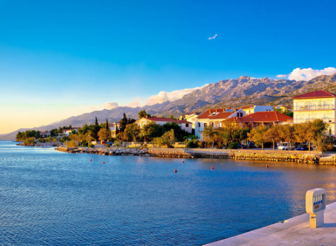 Slnečné Chorvátsko na 8 dní so stravou 3x denne vo Ville Dalmatínka počas hlavnej sezóny.