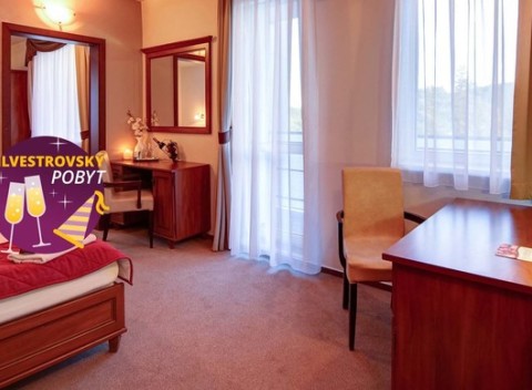 Silvestrovský pobyt v hoteli Dixon**** s galavečerom v štýle 80. a 90. rokov.