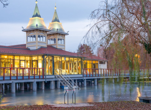 Hévíz: Hotel Aquamarin *** s polpenziou + termálne bazény a sauny neobmedzene.