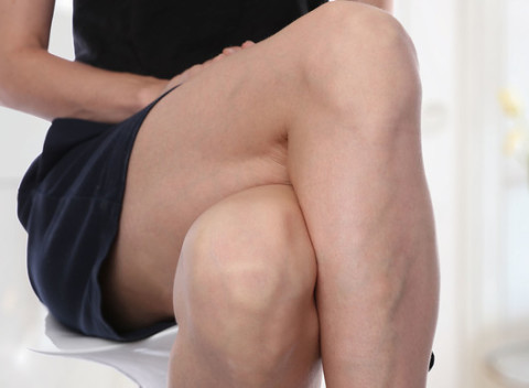 Prevencia kŕčových žíl a ťažkých nôh pulznou technológiou vo Fitclinic.