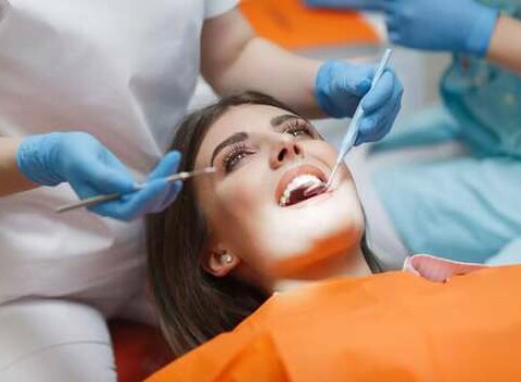 Dentálna hygiena s inštruktážou, RTG celých úst a medzizubná kefka ZADARMO