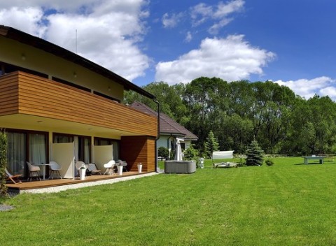 Relax pod Chopkom v horských apartmánoch AHA Jasná s rodinnou atmosférou a privátnou vírivkou.