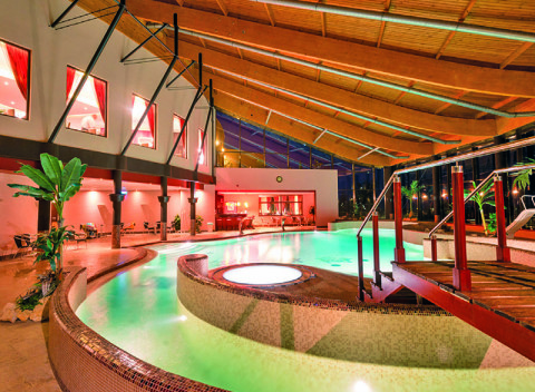 Maďarsko luxusne v apartmáne v 5* rezorte pri Budapešti s wellness, masážou, soláriom a polpenziou.