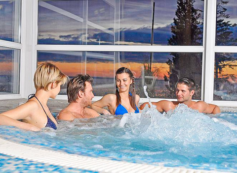 Balaton: Hotel Marina-Port **** - neobmedzené wellness, polpenzia, dieťa zdarma.