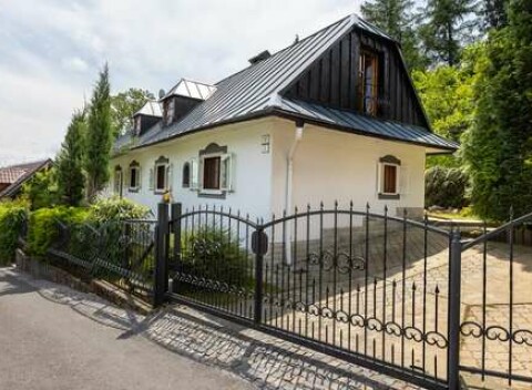 Prekrásna staromestská Villa Amalia v centre Banskej Štiavnice pri Klopačke pre 4 až 14 osôb