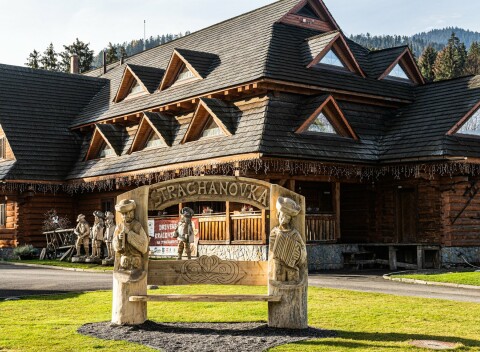 Nízke Tatry blízko termálov: Hotel Strachanovka *** s polpenziou a wellness + welcome drink a balíček zliav