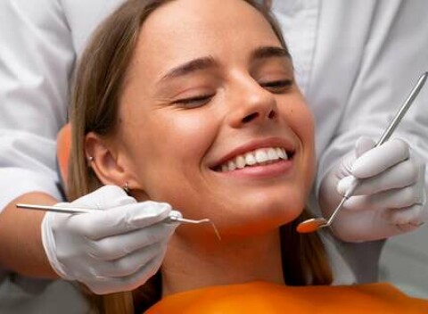 Dentálna hygiena pre dospelých aj deti a bielenie zubov v ambulancií ZAZUBY