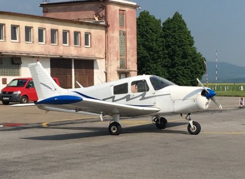 Vyhliadkové lety za krásami Slovenska pre 3 osoby lietadlom Piper PA 28 140 Cruiser.