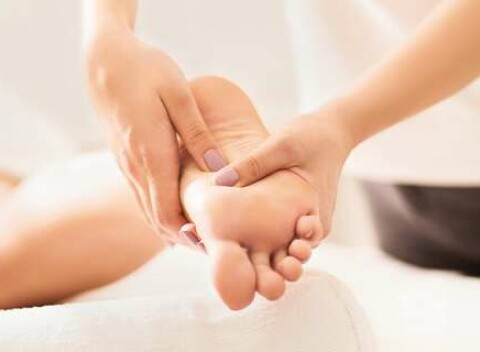 Relaxačné masáže chrbta, chodidiel a rúk v trnavskom Štúdiu Večná krása