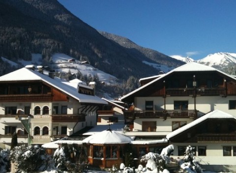 Neobmedzený wellness na talianskom vidieku v útulnom hoteli navyše len na skok od lyžiarskeho vleku.