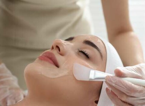 Hĺbkové čistenie pleti prístrojom Pro Facial v Boho Beauty Clinic