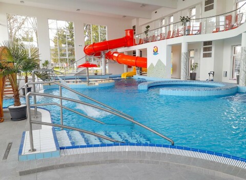 Bogács: Hotel Strand *** priamo prepojený s termálnymi kúpeľmi (8 bazénov) s neobmedzeným vstupom + raňajky