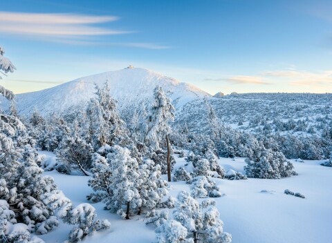 Krkonoše pri zjazdovkách: Harrachov v Penzióne U Bernardýna s polpenziou + zľava na lyžiarsku školu/požičovňu
