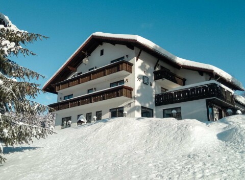 Bavorsko a Šumava blízko ski areálu v Penzióne Šumaváček s raňajkami alebo polpenziou a zľavou do sauny