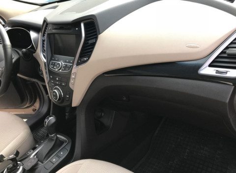 Čistenie auta s tepovaním alebo dezinfekcia ozónom s čistením klimatizácie.