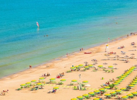Dovolenka v Taliansku pri Rimini s ubytovaním a raňajkami v hoteli Kursaal*** 3 min. od pláže.