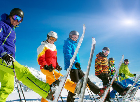 Kurzy lyžovania/snowboardingu pre všetkých s jedným z najlepších inštruktorov či požičanie snowbajku.