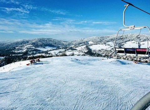Pohodlné ubytovanie, strava a mini SPA v penzióne Amadeusz len 280 m od ski centra.
