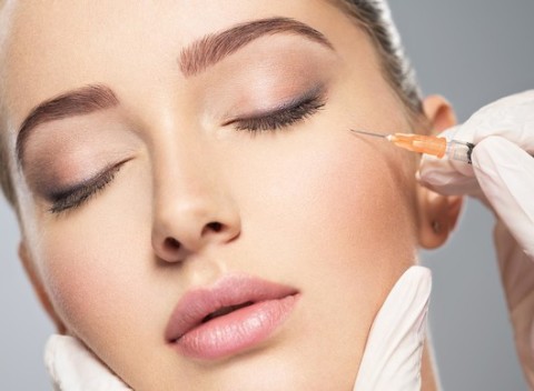 Plazmaterapia - inovatívna metóda rejuvenizácie pleti - zregenerovaná a pevnejšia pokožka bez vrások.