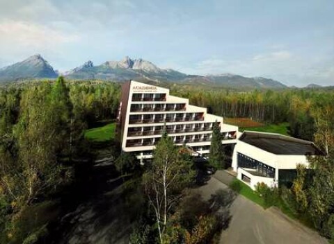 Víkendový pobyt v hoteli ACADEMIA v Tatranskej Lomnici so vstupom do hotelového Relax centra a Thermal Park Vrbov