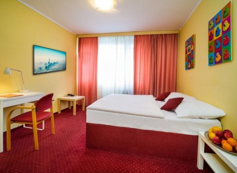 Priestranné izby hotela JUNO*** v Prahe s raňajkami a skvelou polohou 12 min. od centra.
