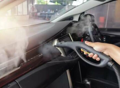 Servis klimatizácie a dezinfekcia ozónom, ktorá zničí 99,9 % vírusov a baktérií.