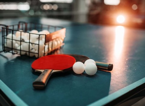 Kurz alebo tréning stolného tenisu pre celú rodinu pod vedením profesionálnych trénerov.