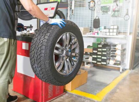 Prezutie a vyváženie pneumatík pre osobné automobily alebo dodávky v Garage Point