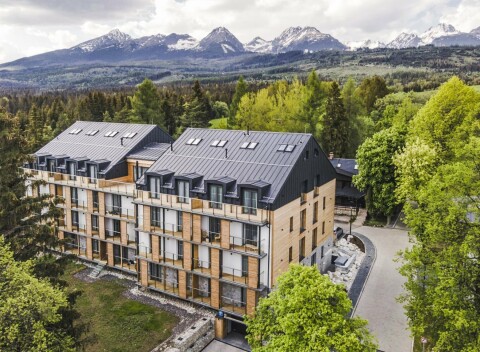 Vysoké Tatry: Luxus v 4* Arietes Marmont Resorte s polpenziou, wellness a fitness neobmedzene + hry pre deti