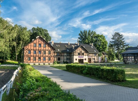 Poľsko neďaleko nemeckých hraníc: Folwark Książęcy *** s polpenziou a neobmedzeným wellness na Zámku Kliczków