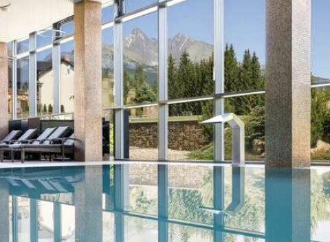 Vstup do wellness a bazéna v Hoteli Lesná**** so 4-chodovou večerou