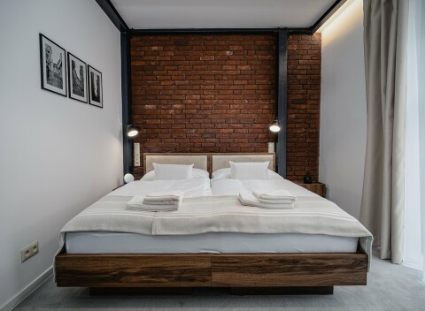 Bratislava blízko centra: Moderná štvrť Nové Nivy v štýlovom Garni Hoteli DOCK s raňajkami formou bufetu