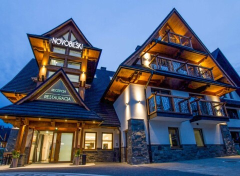 Poľské Tatry 500 m od zjazdovky: Penzión Novobilski *** s raňajkami/polpenziou + vstup do Terma Bania (130 m)