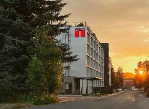 Výnimočný pobyt na Horehroní v Double Red Cars Hotel*** so vstupom do múzea športových áut