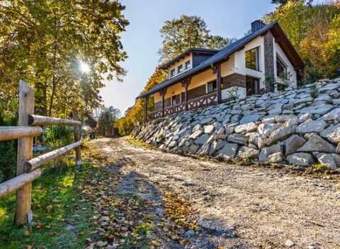 Nový Chalet Husárik pre až 10 osôb s vírivkou v tichom horskom prostredí