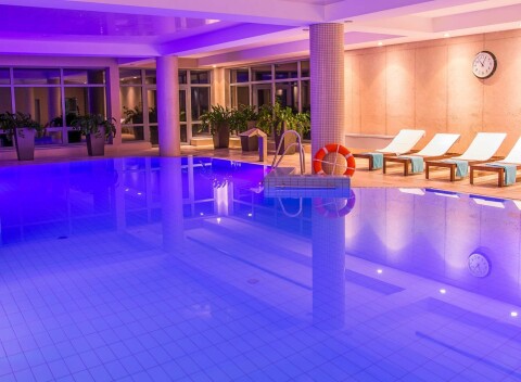 Poľsko: Pobyt v Kúpeľnom Hoteli Spa Medical Dwór Elizy *** s raňajkami či polpenziou a neobmedzeným wellness