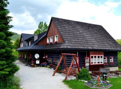 Dovolenka pre dve osoby s raňajkami či polpenziou v malebnej horskej dedinke Ždiar v penzióne Aja.