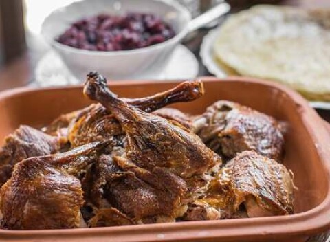 Kupón v hodnote 100 € na husacie a kačacie hody z reštaurácie Husacina u Galika.