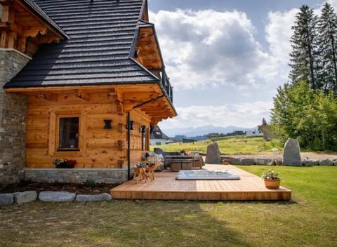 Osada Gòralska Ostoja s privátnou vírivkou pri Zakopanom