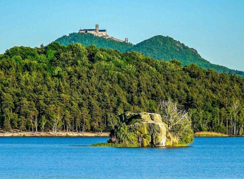 Stredné Čechy len 200 m od presláveného Máchovho jazera v Hoteli Bellevue *** s polpenziou + miešaný drink