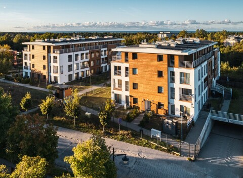 Pobyt v apartmáne pre 4 osoby 800 m od pláže v Residence - Apartamenty Sun & Snow Jastrzębia Góra + ihrisko