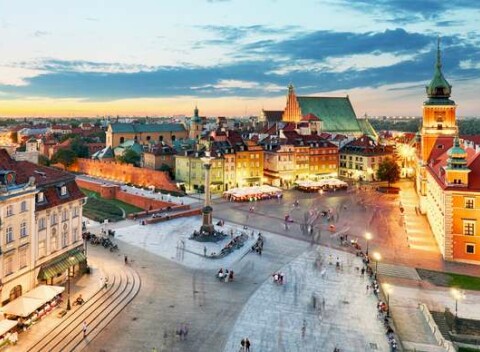 Novozariadený hotel Wola blízko centra Varšavy + 2 deti do 17 rokov zdarma
