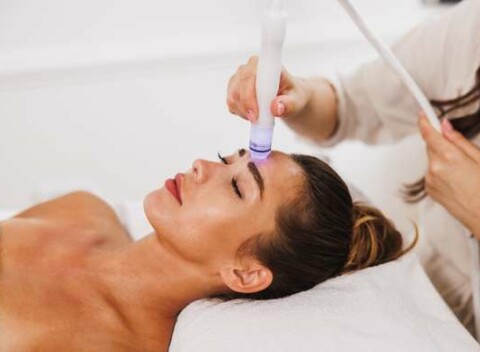 Ošetrenie Hydrafacial pre žiarivú pleť v Maya Beauty Clinic