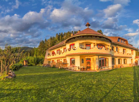 Korutánsko v ekologickom Hoteli Biolandhaus Arch *** s polpenziou a wellness.