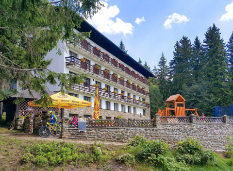 Šumava v hoteli Stella *** s polpenziou a saunou len 5 minút od ski areálu.