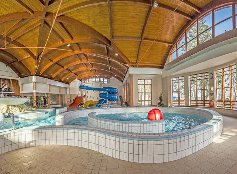 Maďarsko v 3* hoteli s neobmedzeným wellness, vstupom do kúpeľov i zapožičaním bicyklov a polpenziou.