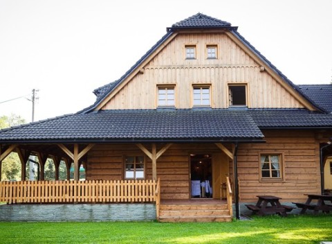 Odpočinok v malebnej krajine Moravskosliezskych Beskýd s ubytovaním v penzióne Grunt s polpenziou.