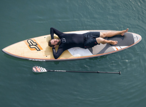 Paddleboarding na obľúbených Zlatých pieskoch pre jednotlivcov, páry aj skupiny.